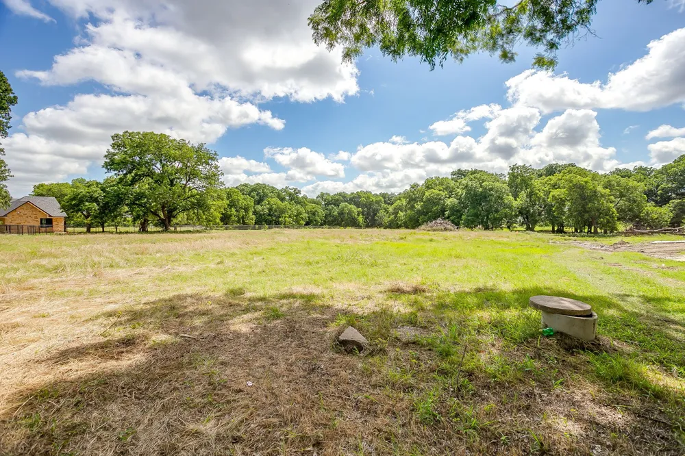 301 Dixon Road Aledo, TX 76008