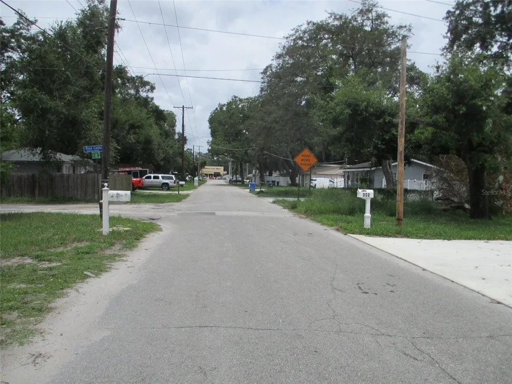 302 E 130TH AVENUE Tampa, FL 33612