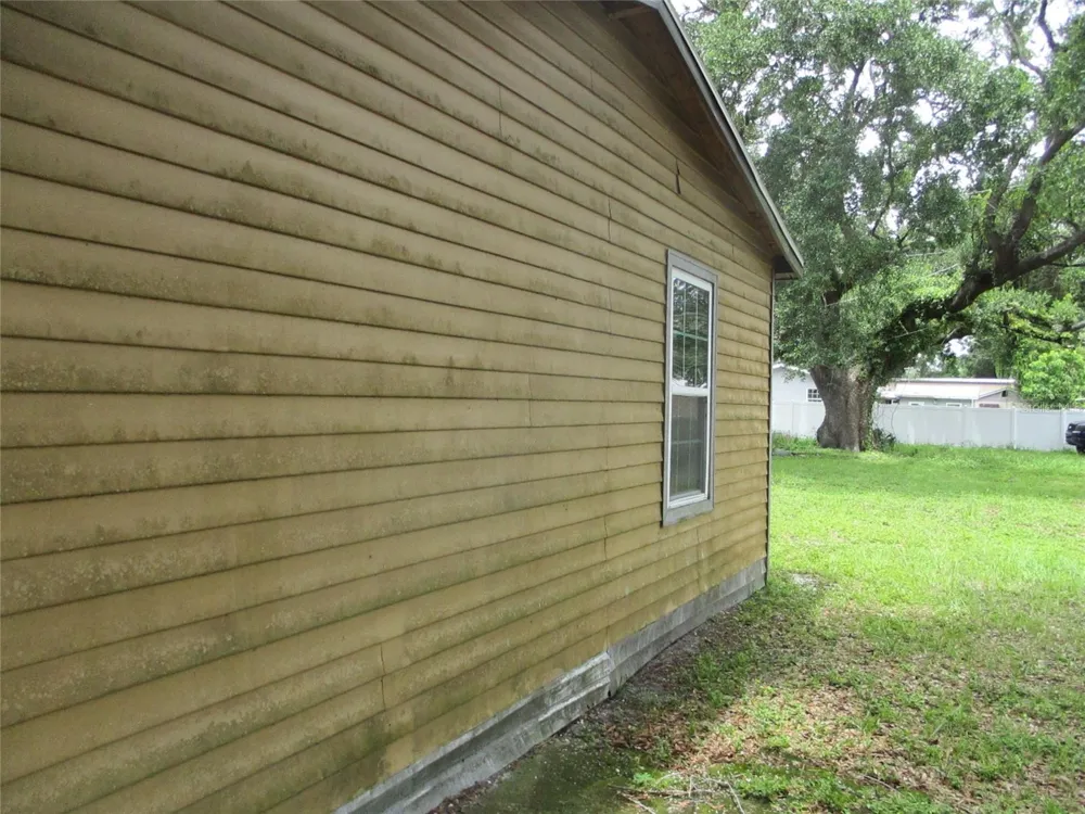 302 E 130TH AVENUE Tampa, FL 33612