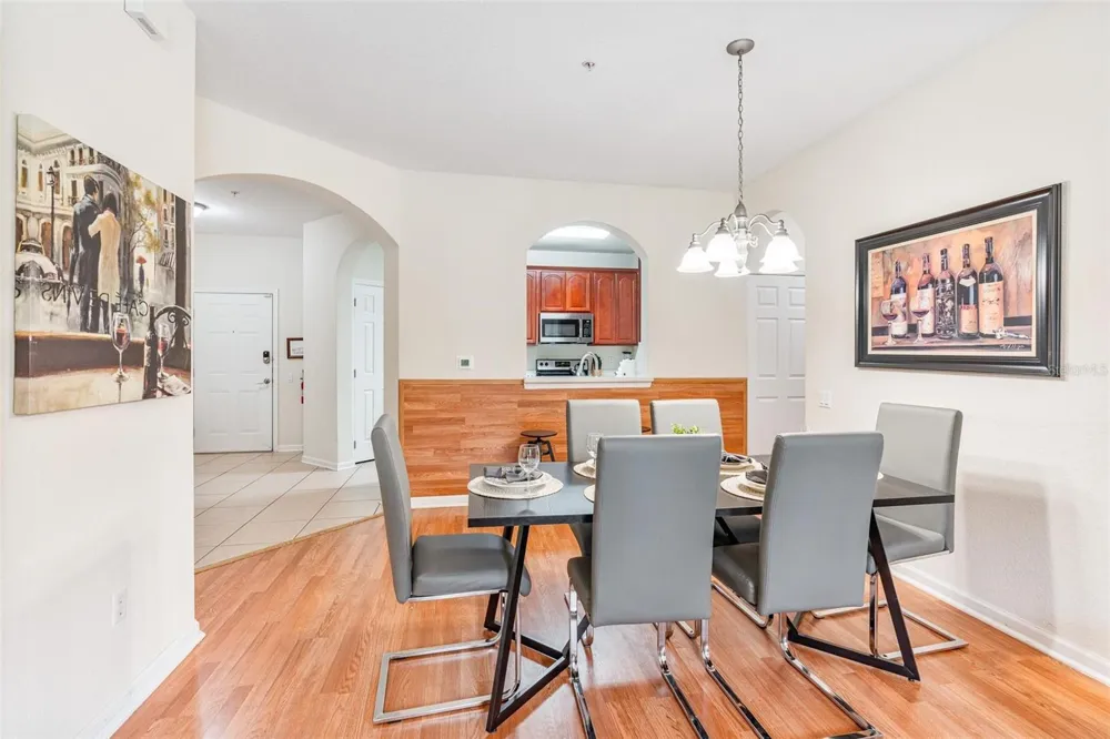 4114 BREAKVIEW DRIVE #110 Orlando, FL 32819