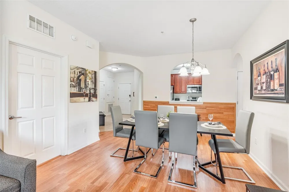 4114 BREAKVIEW DRIVE #110 Orlando, FL 32819