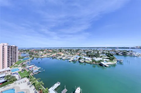 31 ISLAND WAY #1404