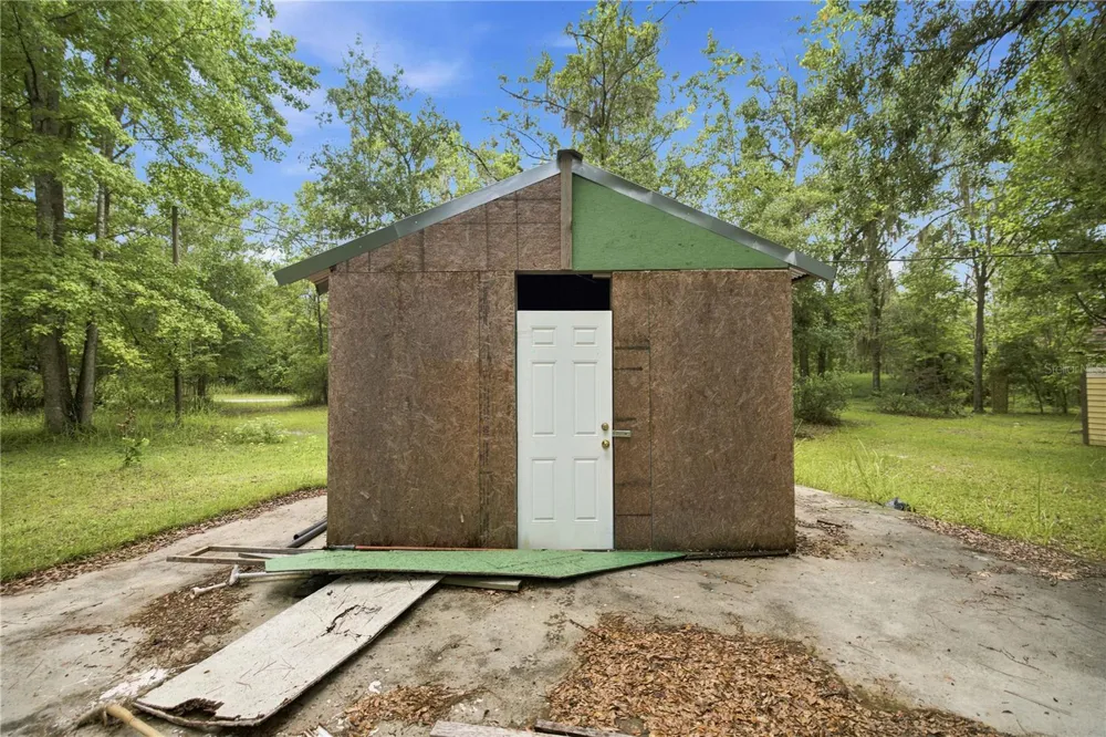 12897 NW HIGHWAY 225 Reddick, FL 32686