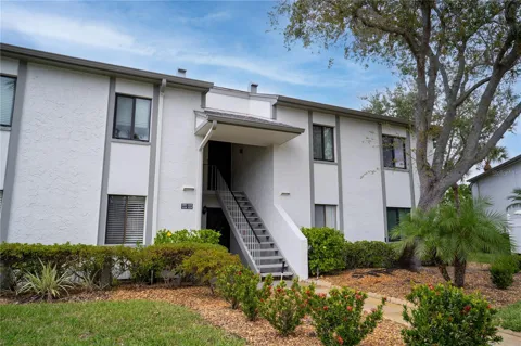 117 E CYPRESS COURT #117