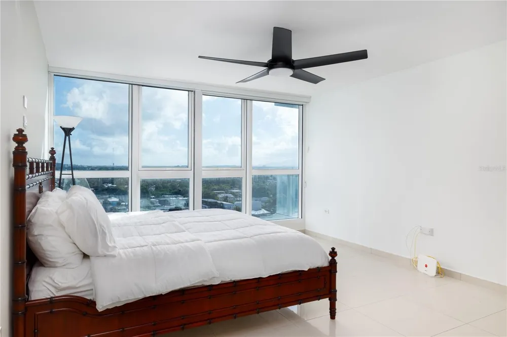 48 LUIS MUNOZ MARIN AVE AQUABLUE COND. #1503 San Juan, PR 00918