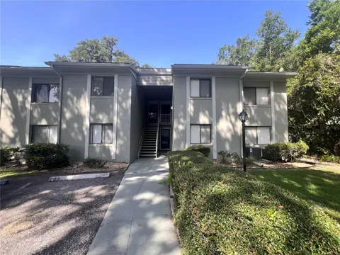 302 PALM COAST PARKWAY NE #204