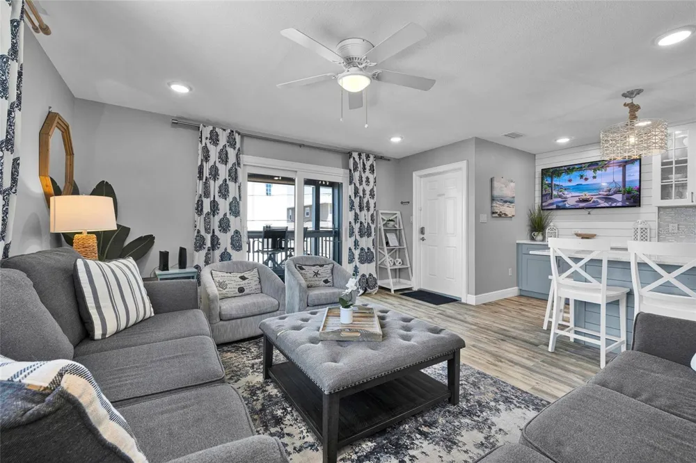 812 GULF BLVD #3 Indian Rocks Beach, FL 33785