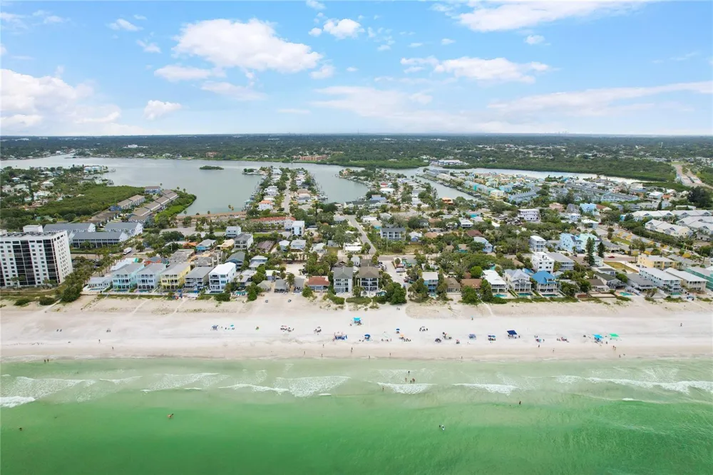 812 GULF BLVD #3 Indian Rocks Beach, FL 33785