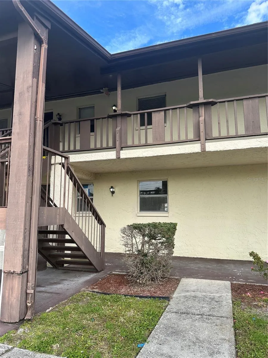 8440 OLD POST ROAD #202 Port Richey, FL 34668