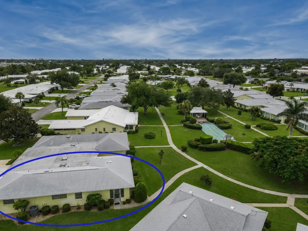 7011 10TH AVENUE W Bradenton, FL 34209