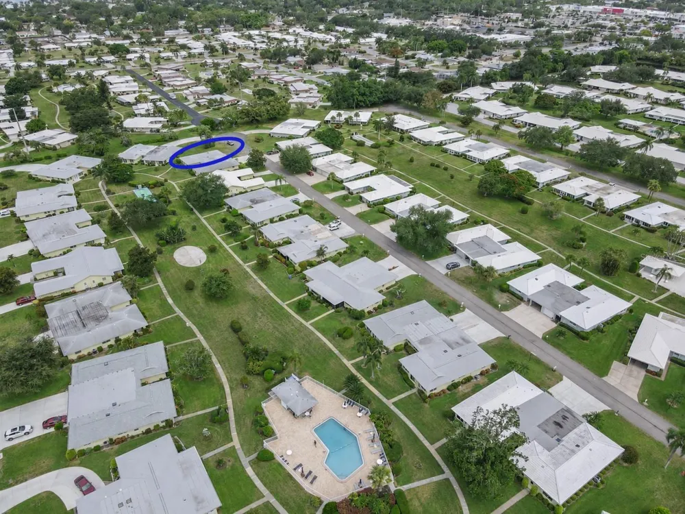 7011 10TH AVENUE W Bradenton, FL 34209