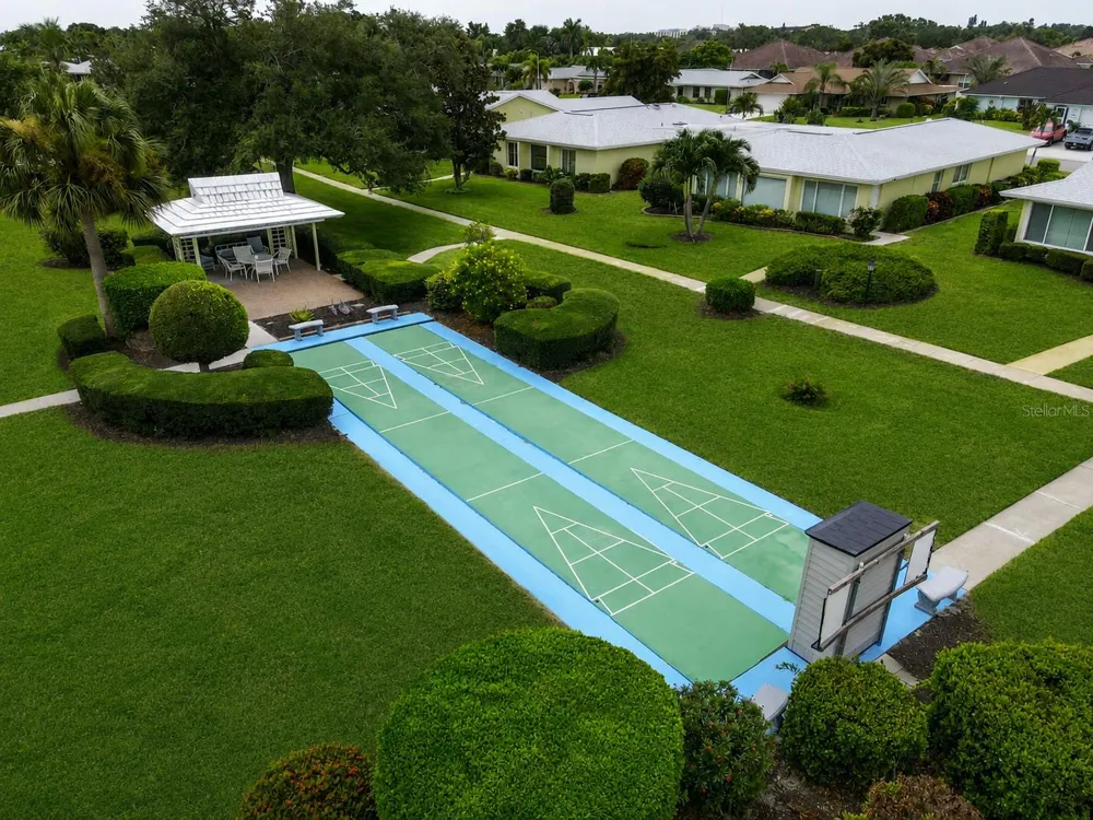 7011 10TH AVENUE W Bradenton, FL 34209
