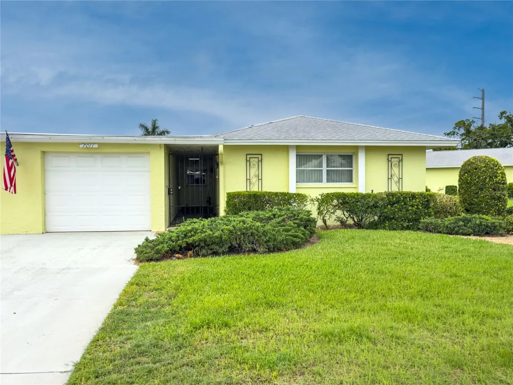 7011 10TH AVENUE W Bradenton, FL 34209