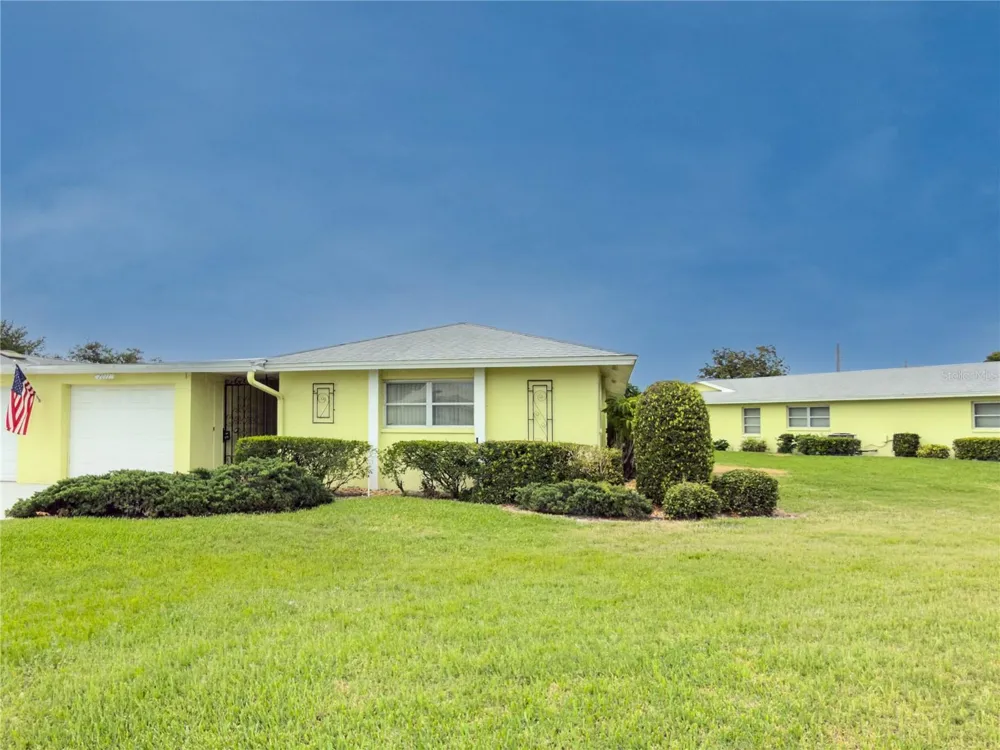7011 10TH AVENUE W Bradenton, FL 34209