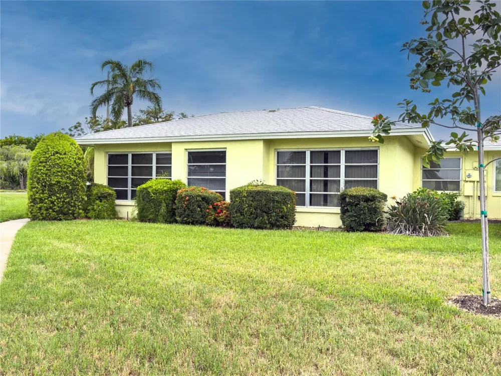 7011 10TH AVENUE W Bradenton, FL 34209