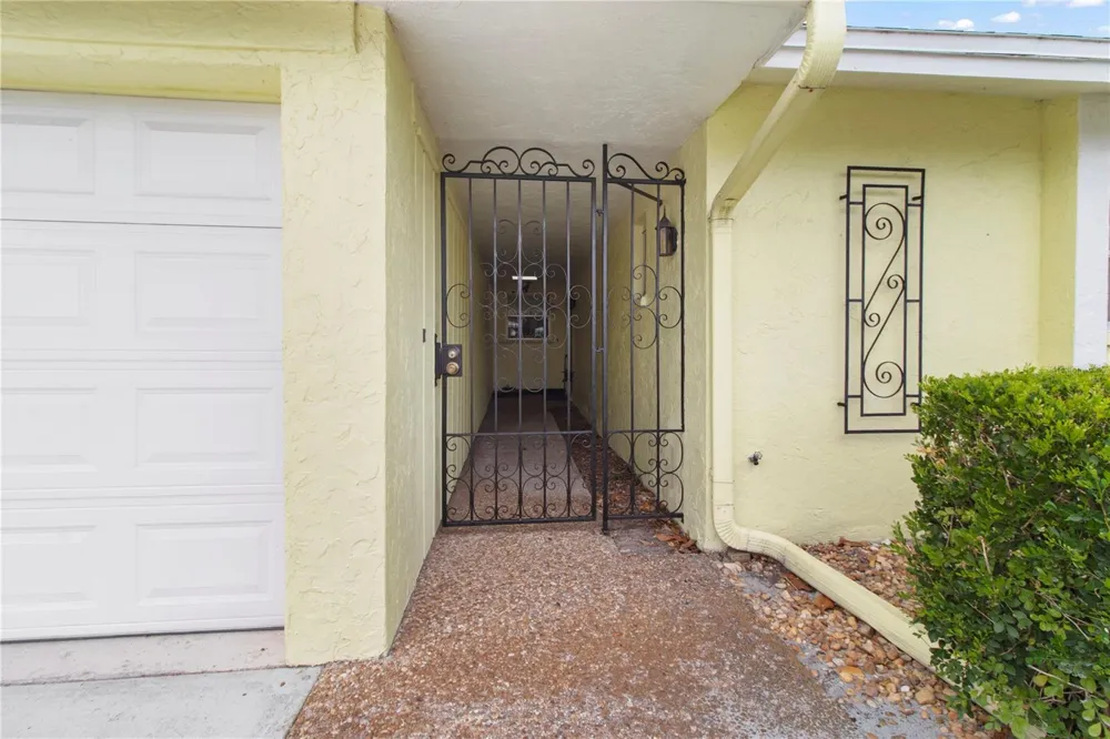 7011 10TH AVENUE W Bradenton, FL 34209