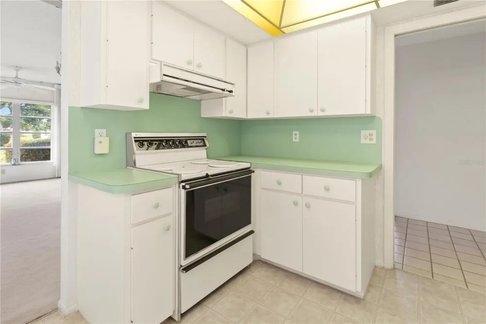 7011 10TH AVENUE W Bradenton, FL 34209