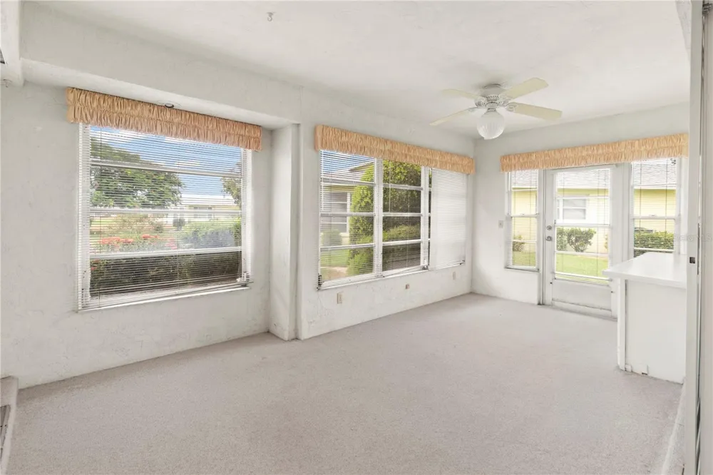 7011 10TH AVENUE W Bradenton, FL 34209