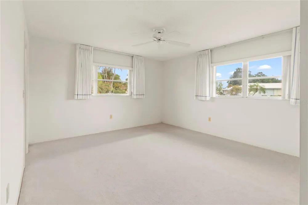 7011 10TH AVENUE W Bradenton, FL 34209