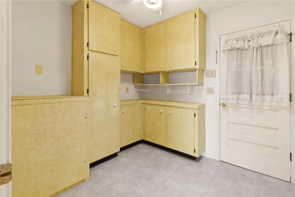 7011 10TH AVENUE W Bradenton, FL 34209