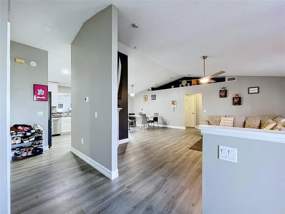 8017 GLENRIDGE LANE Lakeland, FL 33809