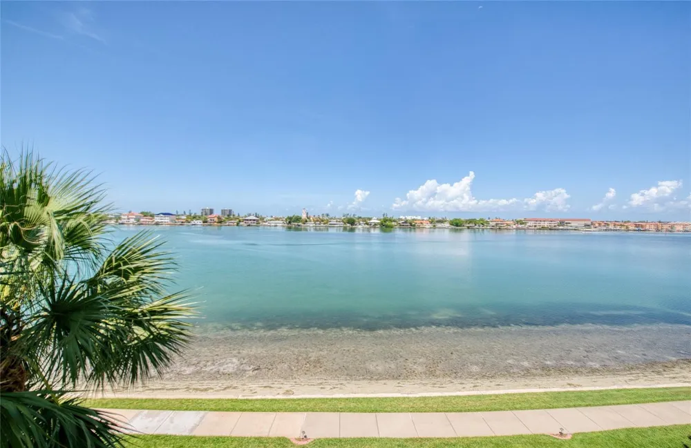 7984 SAILBOAT KEY BOULEVARD S #303 St Petersburg, FL 33707