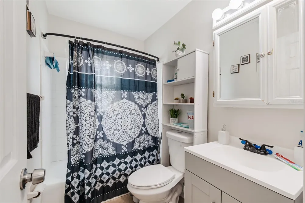 6017 CANDLEWOOD LANE Orlando, FL 32809