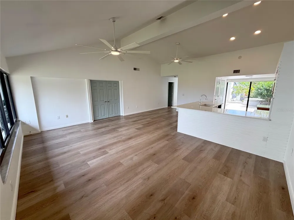 780 SARABAY ROAD #16 Osprey, FL 34229