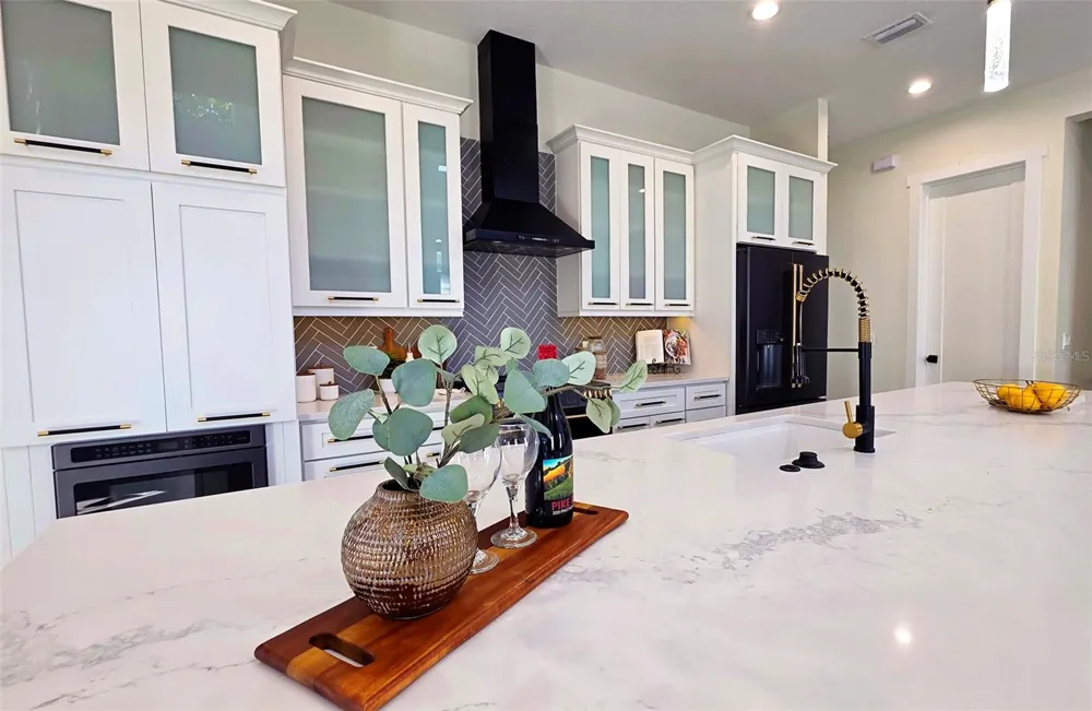 2475 BAY STREET Sarasota, FL 34237