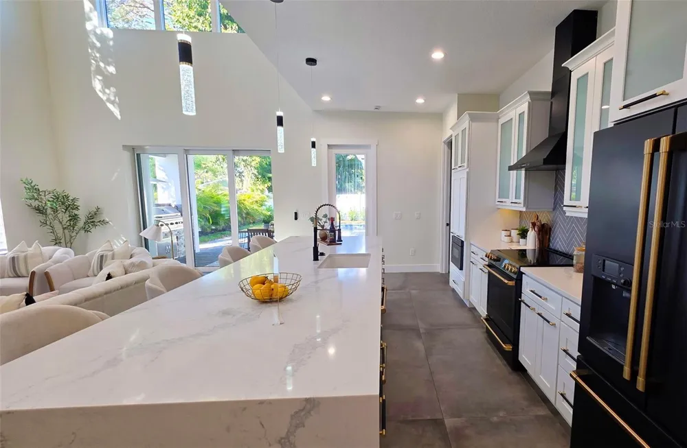 2475 BAY STREET Sarasota, FL 34237