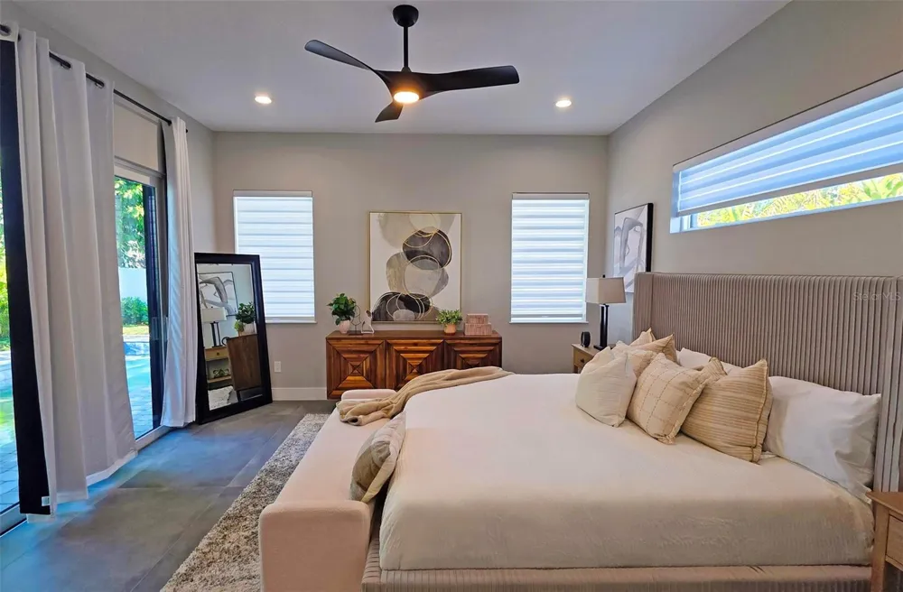 2475 BAY STREET Sarasota, FL 34237