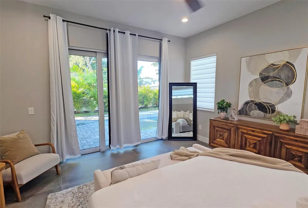 2475 BAY STREET Sarasota, FL 34237
