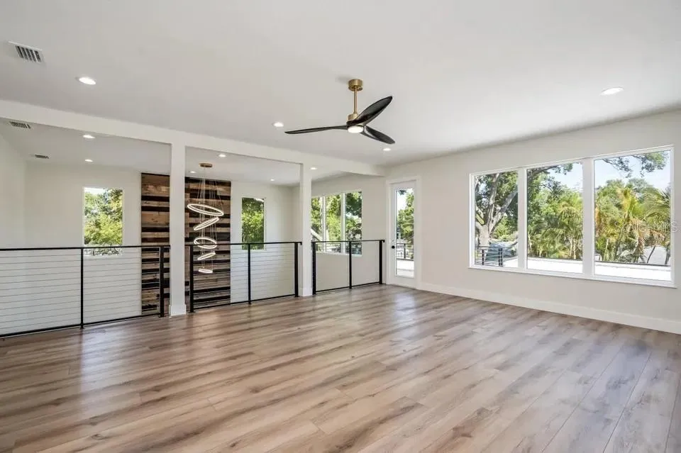 2475 BAY STREET Sarasota, FL 34237
