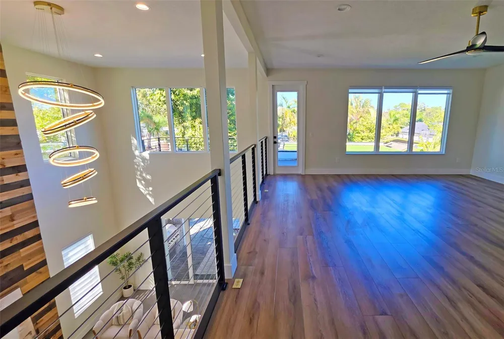 2475 BAY STREET Sarasota, FL 34237