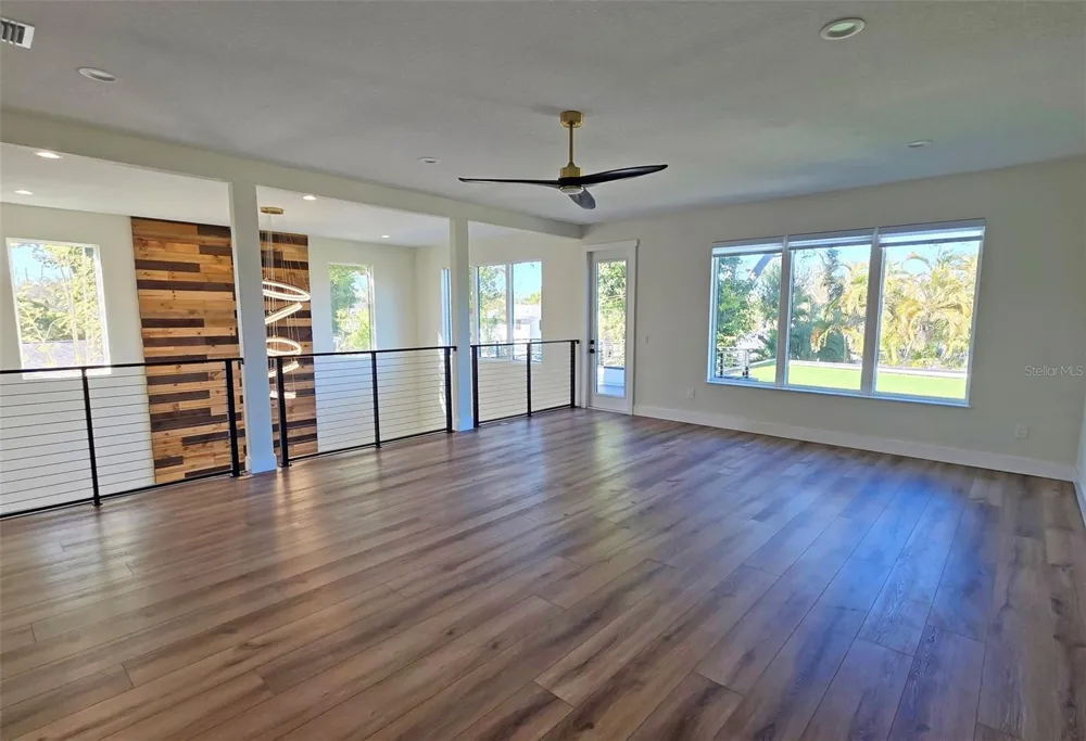 2475 BAY STREET Sarasota, FL 34237