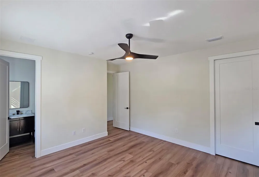 2475 BAY STREET Sarasota, FL 34237