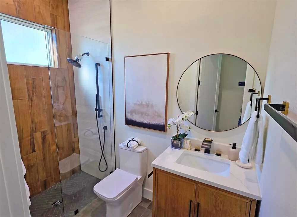 2475 BAY STREET Sarasota, FL 34237