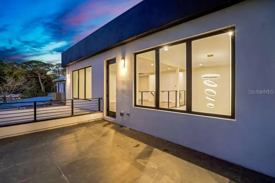 2475 BAY STREET Sarasota, FL 34237