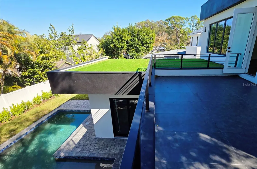 2475 BAY STREET Sarasota, FL 34237