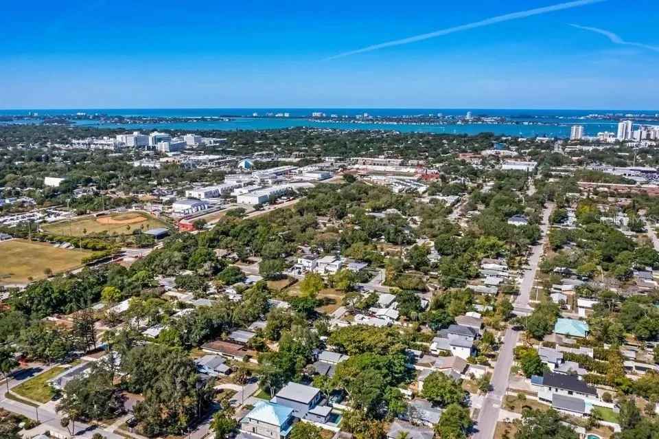 2475 BAY STREET Sarasota, FL 34237