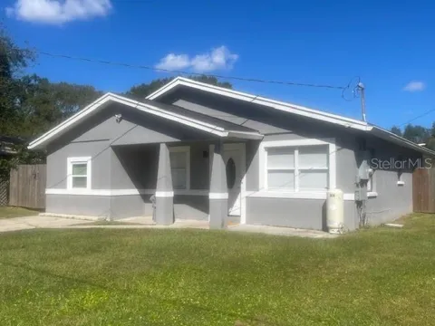 7712 DELEUIL AVENUE