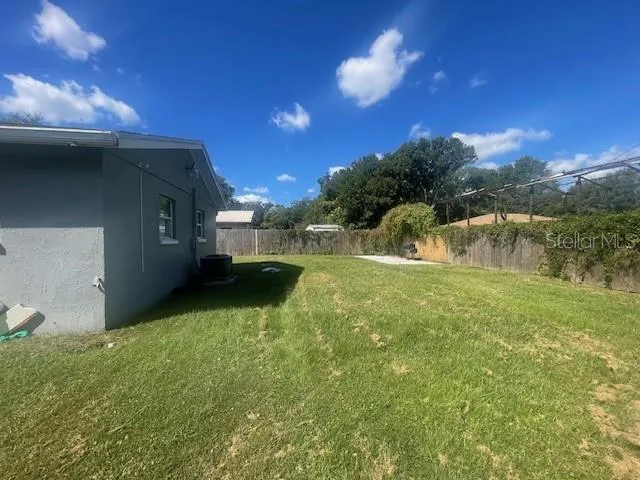 7712 DELEUIL AVENUE Tampa, FL 33610