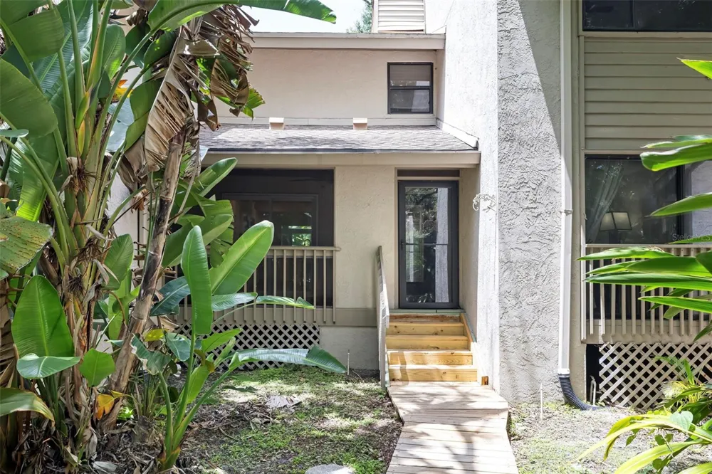 5182 LANCEWOOD DRIVE #14 Sarasota, FL 34232
