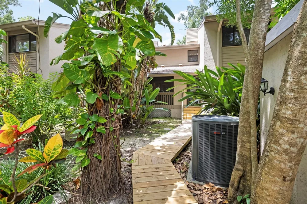 5182 LANCEWOOD DRIVE #14 Sarasota, FL 34232