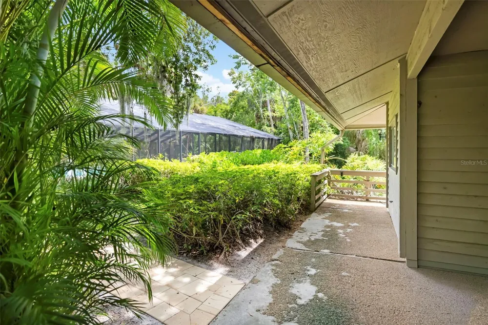 5182 LANCEWOOD DRIVE #14 Sarasota, FL 34232