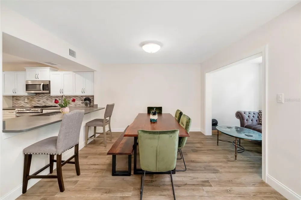 5182 LANCEWOOD DRIVE #14 Sarasota, FL 34232