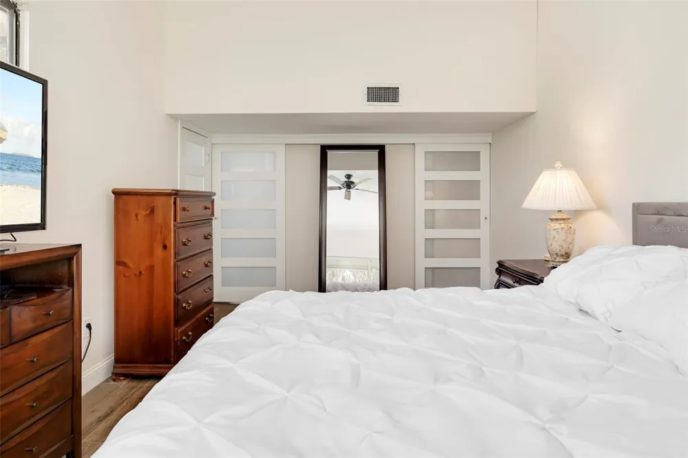 5182 LANCEWOOD DRIVE #14 Sarasota, FL 34232