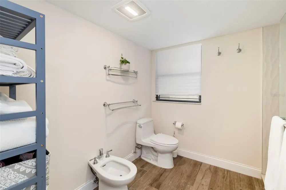 5182 LANCEWOOD DRIVE #14 Sarasota, FL 34232