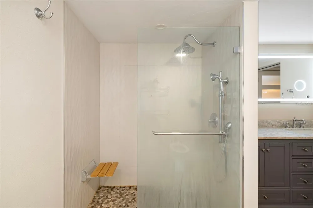 5182 LANCEWOOD DRIVE #14 Sarasota, FL 34232