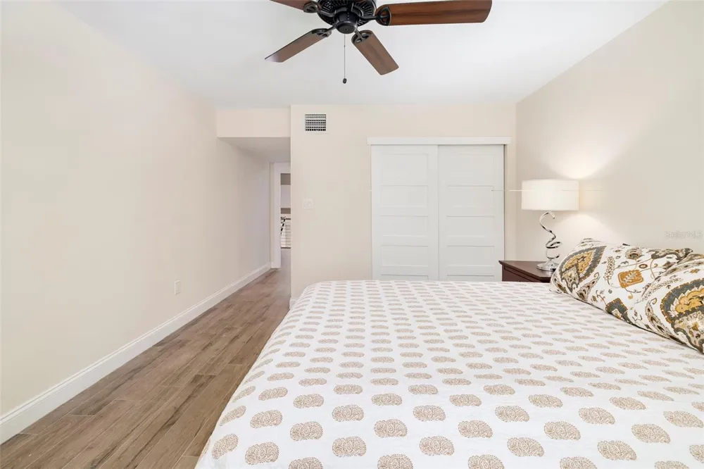 5182 LANCEWOOD DRIVE #14 Sarasota, FL 34232